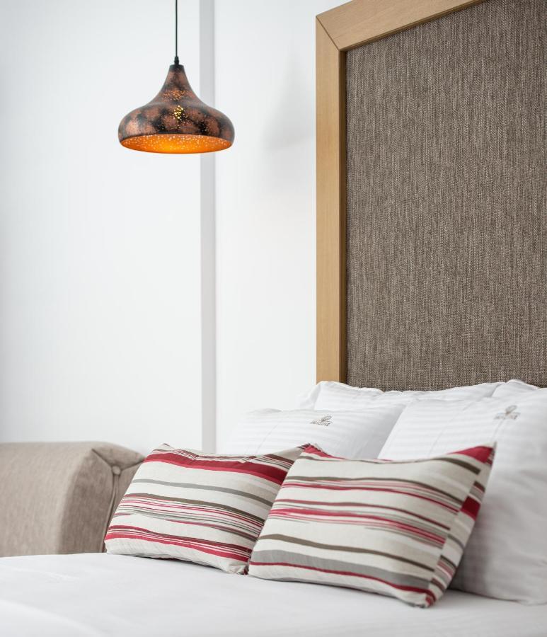 Imagine Luxury Suites Nikiti  Luaran gambar