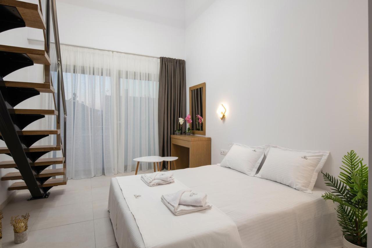 Imagine Luxury Suites Nikiti  Luaran gambar