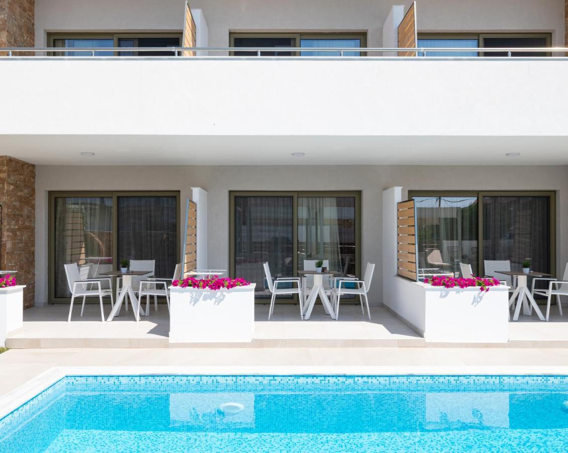 Imagine Luxury Suites Nikiti  Luaran gambar