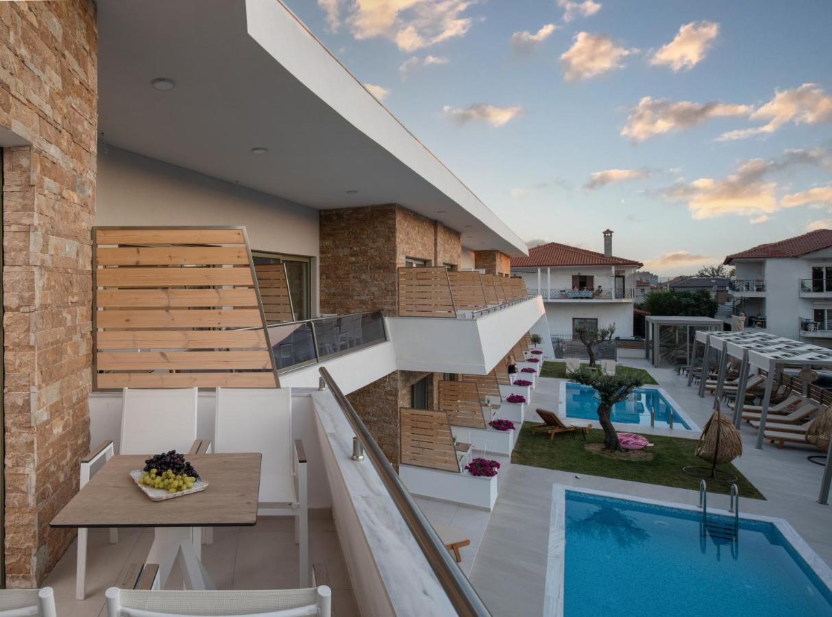 Imagine Luxury Suites Nikiti  Luaran gambar